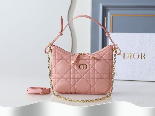 08f361b1 Dior hand bag