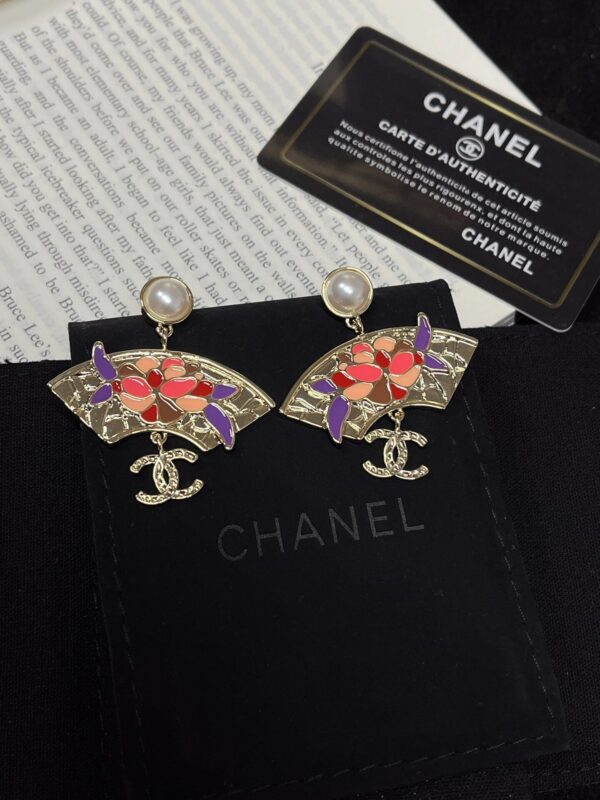 Ch*anel earring