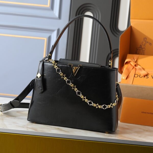 LV  Capucines Souple