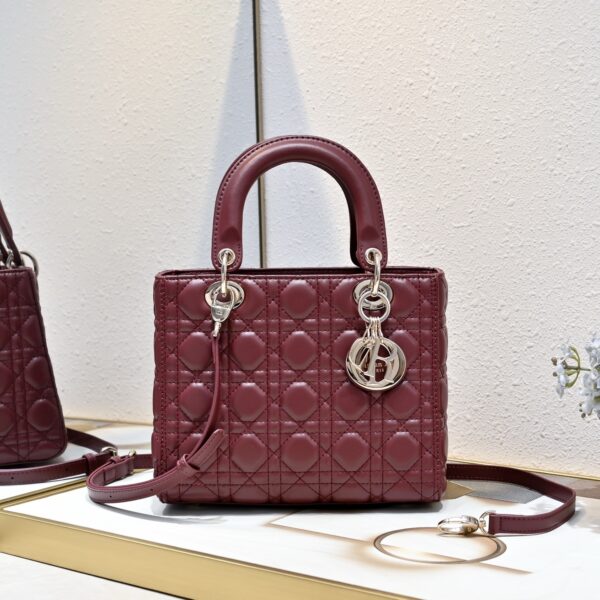 b1439dc2 Lady Dior