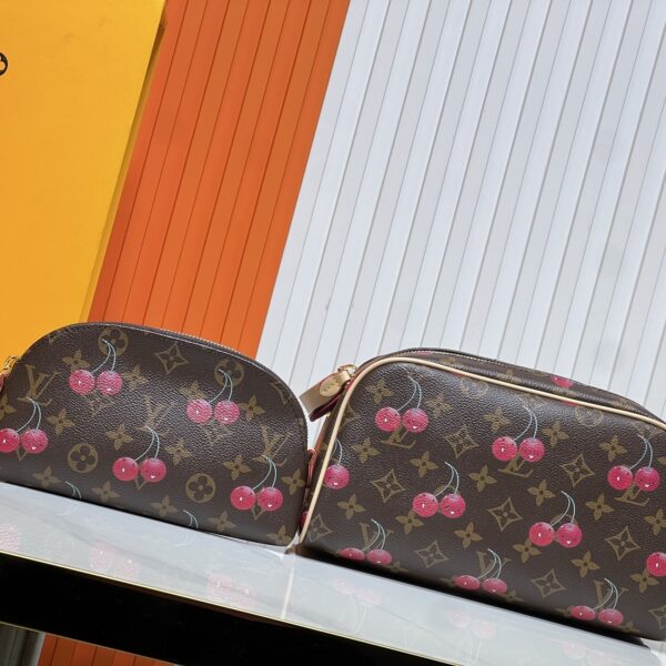 LV  Dopp Kit