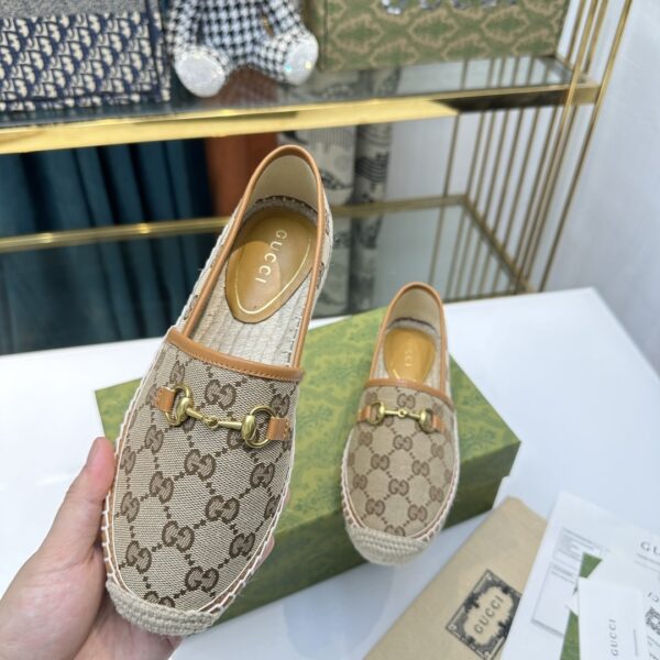 Gucci shoes