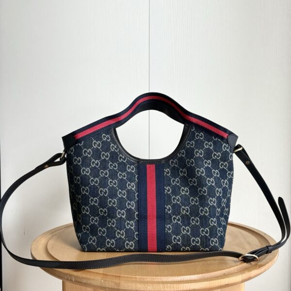 Gucci Canvas bag